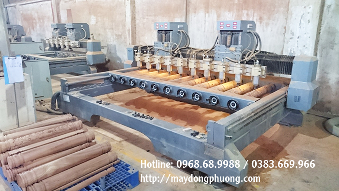 máy cnc khắc tượng gỗ