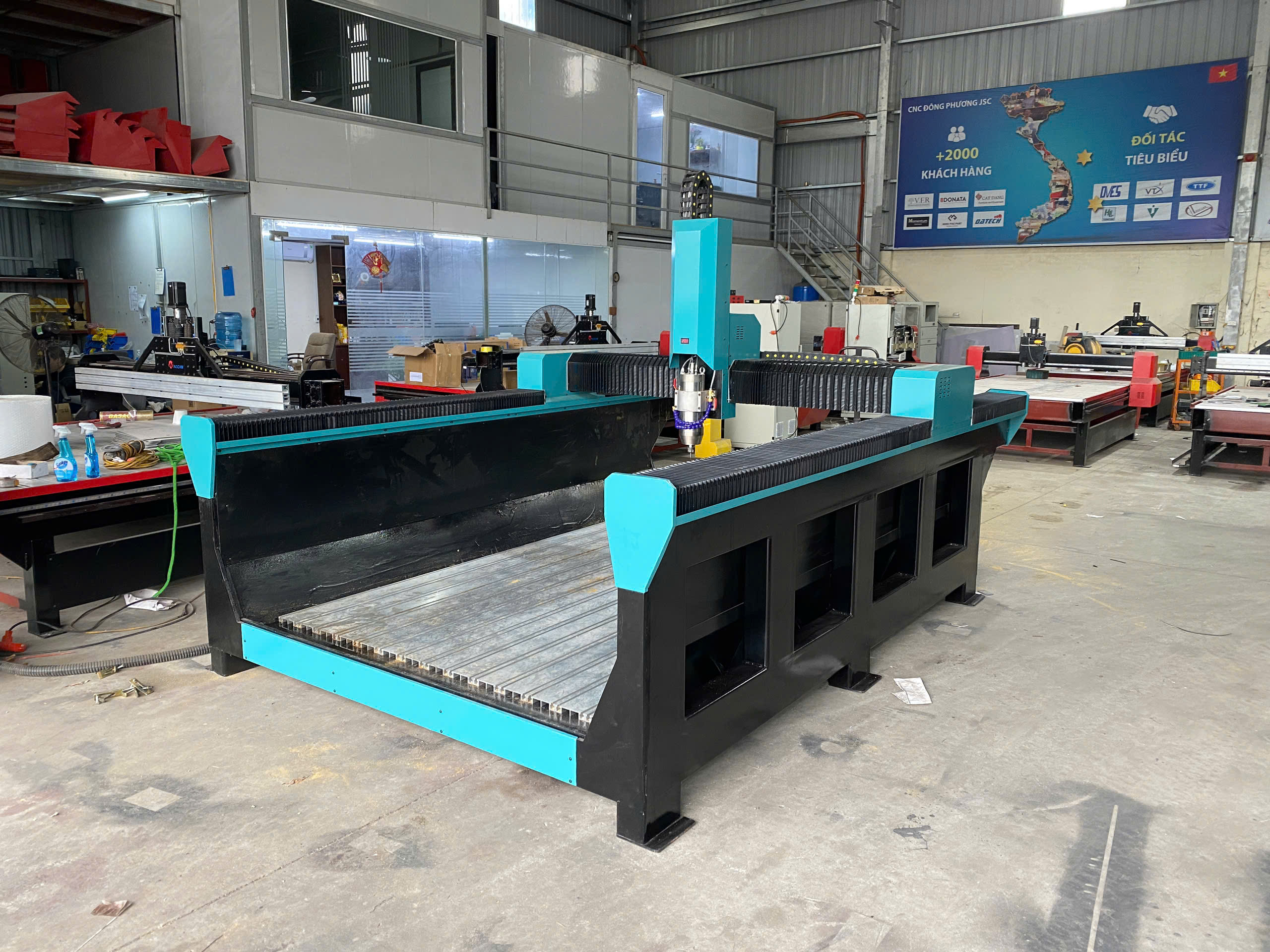 may cnc duc da gam cao lang mo 0